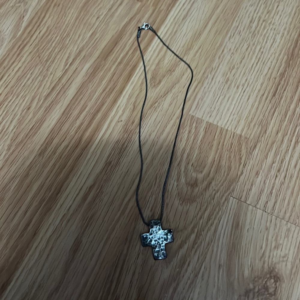 Silpada hammered cross necklace